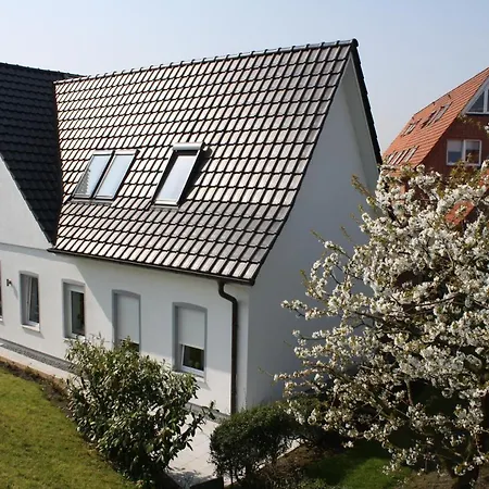 Blankenese Im Haus Luehegarten *