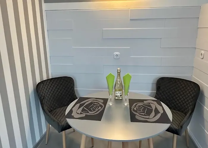 Blankenese Im Haus Luehegarten *